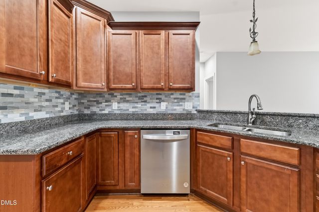 205 S Eastwood Drive, Benson, NC 27504