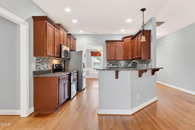 205 S Eastwood Drive, Benson, NC 27504