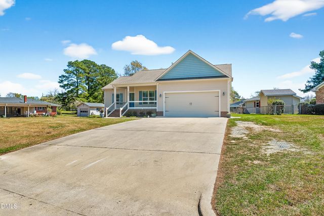 205 S Eastwood Drive, Benson, NC 27504