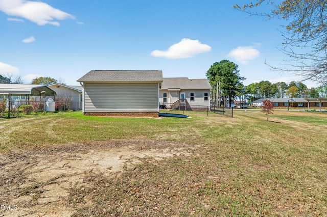 205 S Eastwood Drive, Benson, NC 27504