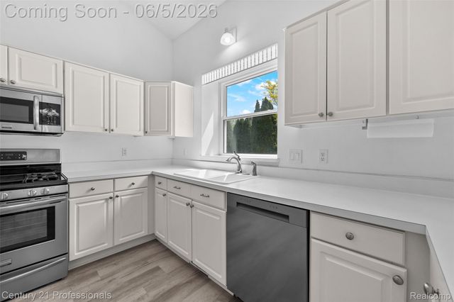 3061 Talon Circle, Orion Charter Township, MI 48360