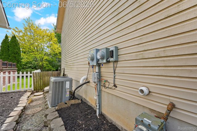 3061 Talon Circle, Orion Charter Township, MI 48360