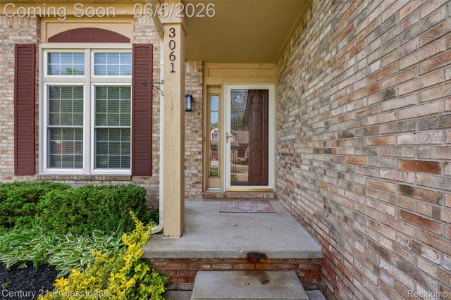 3061 Talon Circle, Orion Charter Township, MI 48360