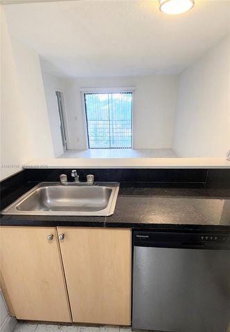 902 NE 209 St 203-40, Miami, FL 33179