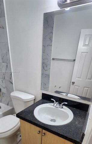 902 NE 209 St 203-40, Miami, FL 33179