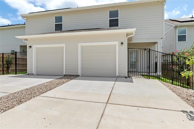 9504 Grapevine Leaf DR, Manor, TX 78653