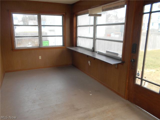 219 17th Street NW, Barberton, OH 44203