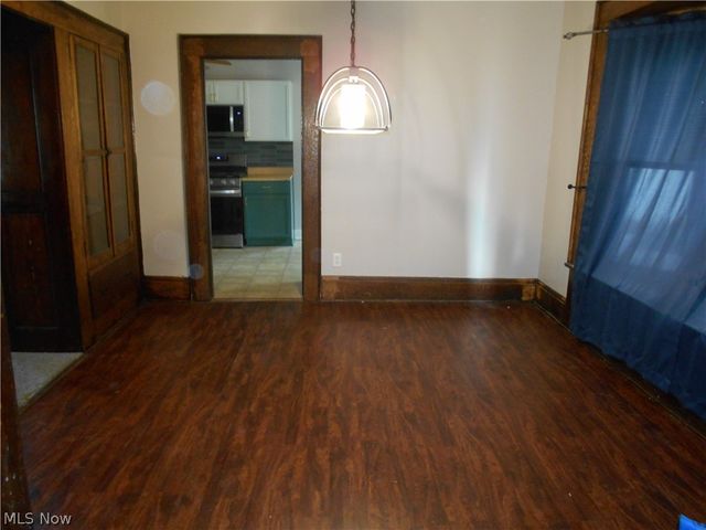 219 17th Street NW, Barberton, OH 44203