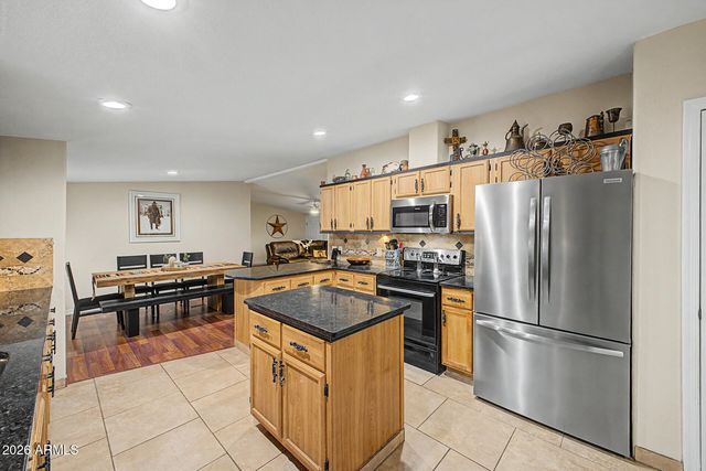 39809 N NEW RIVER Road, Phoenix, AZ 85086