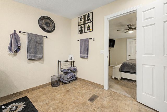 39809 N NEW RIVER Road, Phoenix, AZ 85086