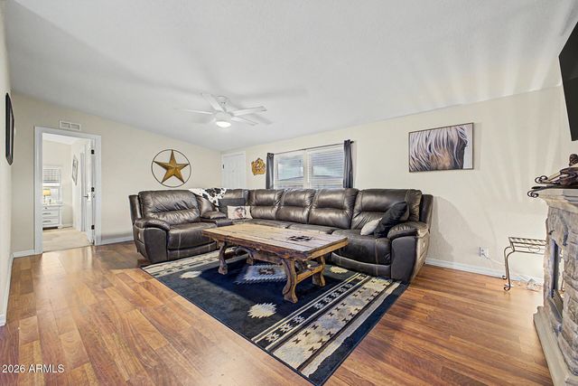 39809 N NEW RIVER Road, Phoenix, AZ 85086