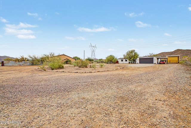 39809 N NEW RIVER Road, Phoenix, AZ 85086