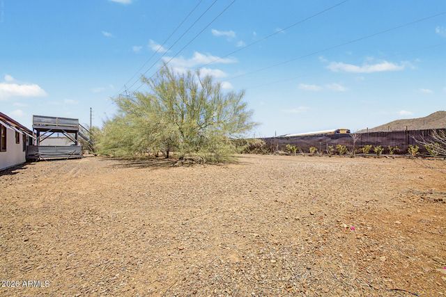39809 N NEW RIVER Road, Phoenix, AZ 85086