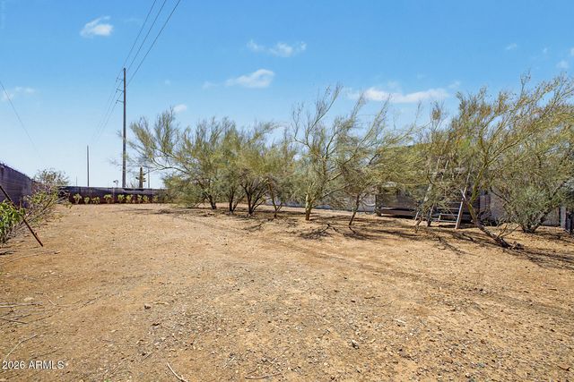 39809 N NEW RIVER Road, Phoenix, AZ 85086