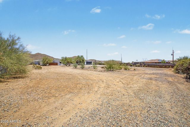 39809 N NEW RIVER Road, Phoenix, AZ 85086