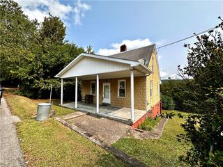803 Locust St, Luzerne Twp, PA 15450