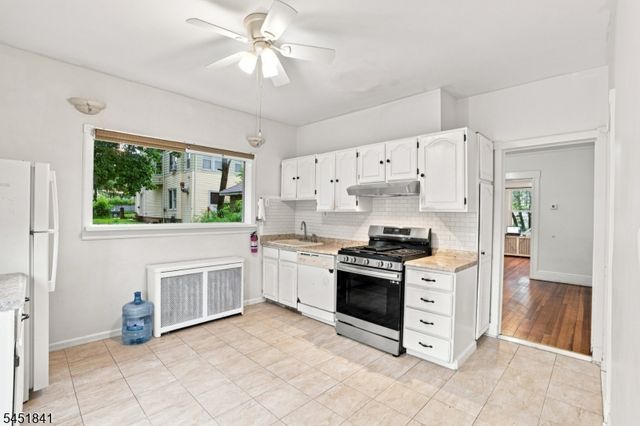 41 N 14Th St, Hawthorne Boro, NJ 07506