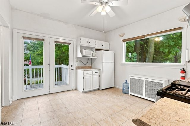 41 N 14Th St, Hawthorne Boro, NJ 07506