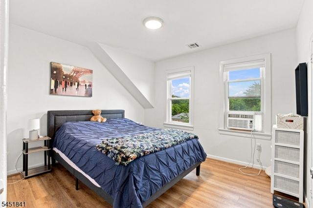 41 N 14Th St, Hawthorne Boro, NJ 07506