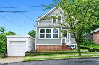 41 N 14Th St, Hawthorne Boro, NJ 07506