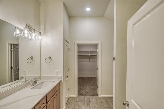 10516 NW 31st Place, Yukon, OK 73099