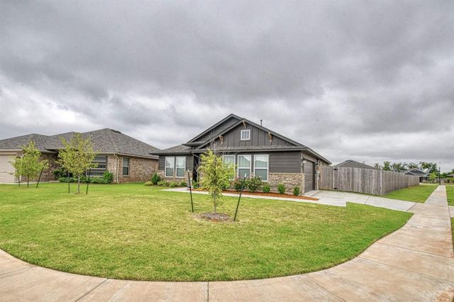 10516 NW 31st Place, Yukon, OK 73099
