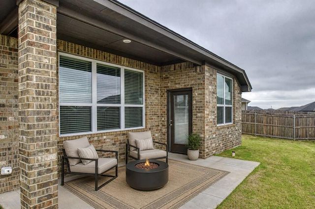 10516 NW 31st Place, Yukon, OK 73099