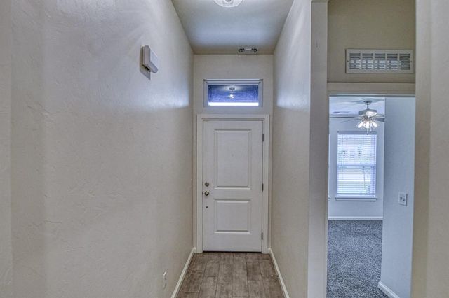 10516 NW 31st Place, Yukon, OK 73099