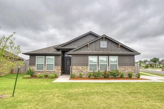 10516 NW 31st Place, Yukon, OK 73099