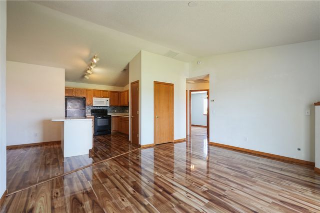 3010 Wilson SW 11, Cedar Rapids, IA 52404