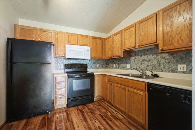 3010 Wilson SW 11, Cedar Rapids, IA 52404