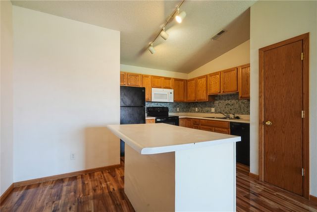 3010 Wilson SW 11, Cedar Rapids, IA 52404