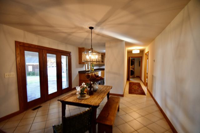 407 Old Hog Creek Road, Waynesboro, TN 38485