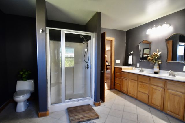 407 Old Hog Creek Road, Waynesboro, TN 38485