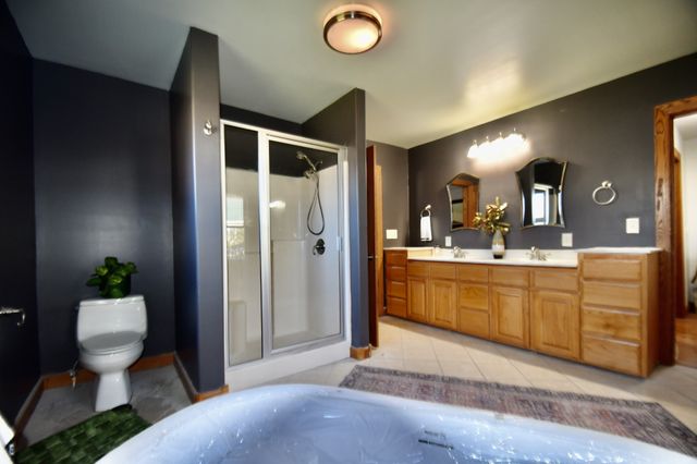 407 Old Hog Creek Road, Waynesboro, TN 38485