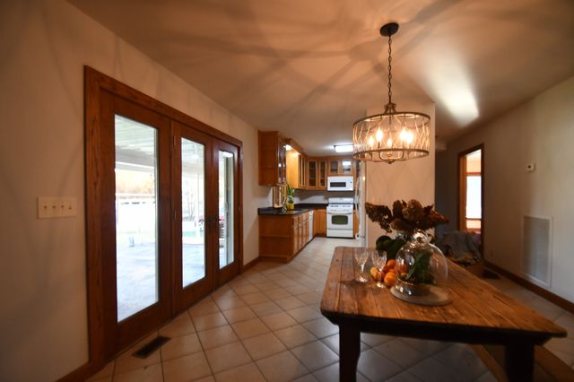 407 Old Hog Creek Road, Waynesboro, TN 38485