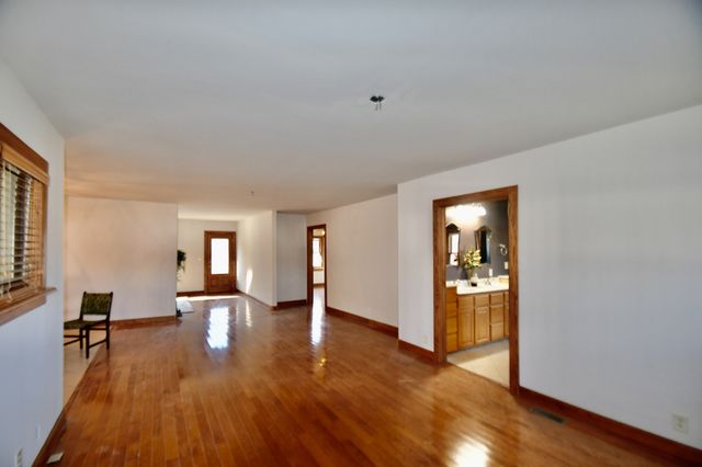 407 Old Hog Creek Road, Waynesboro, TN 38485