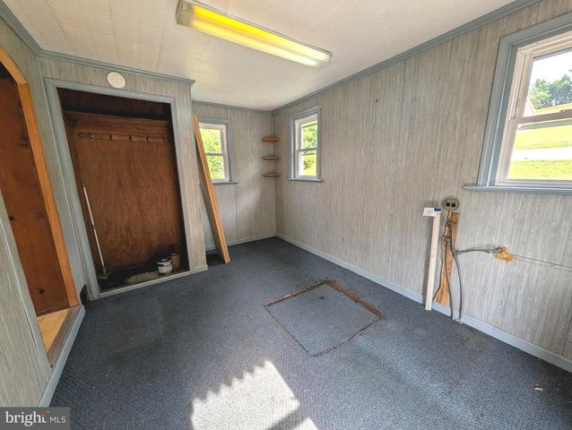 360 SCHOOLHOUSE RD, New Providence, PA 17560