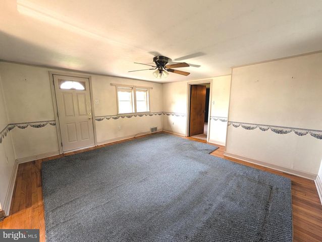 360 SCHOOLHOUSE RD, New Providence, PA 17560