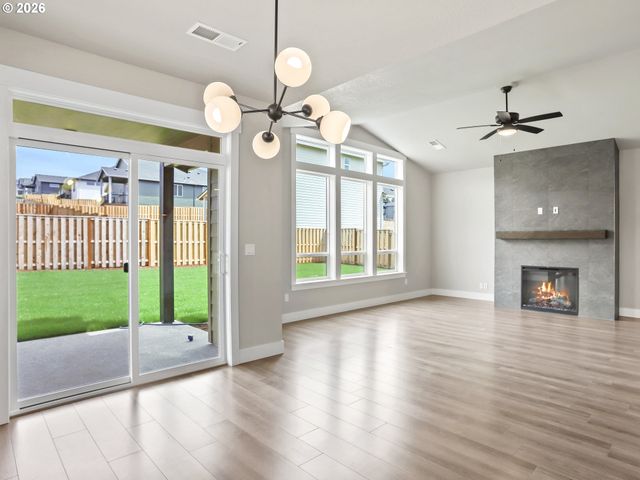 2027 E OTTER Loop 68, La Center, WA 98629