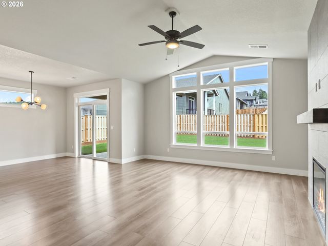 2027 E OTTER Loop 68, La Center, WA 98629