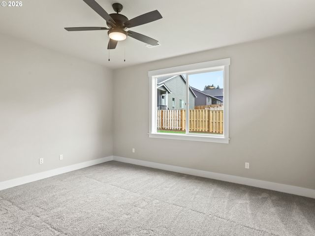 2027 E OTTER Loop 68, La Center, WA 98629