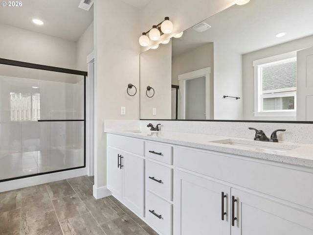 2027 E OTTER Loop 68, La Center, WA 98629