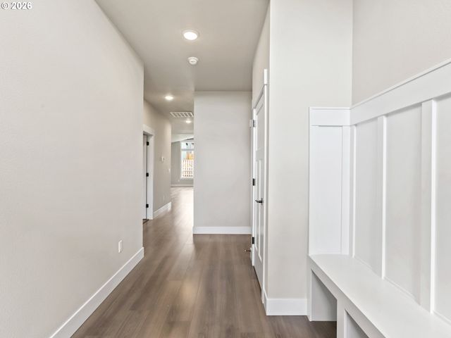 2027 E OTTER Loop 68, La Center, WA 98629