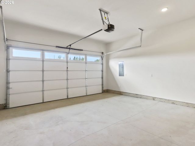 2027 E OTTER Loop 68, La Center, WA 98629