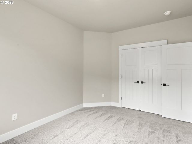 2027 E OTTER Loop 68, La Center, WA 98629