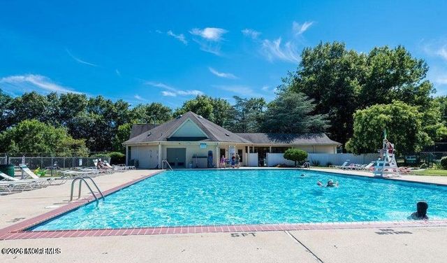 401 Daffodil Drive 401, Jackson, NJ 08527