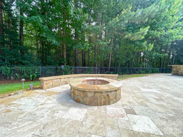 111 Quaker Road, Mooresville, NC 28117