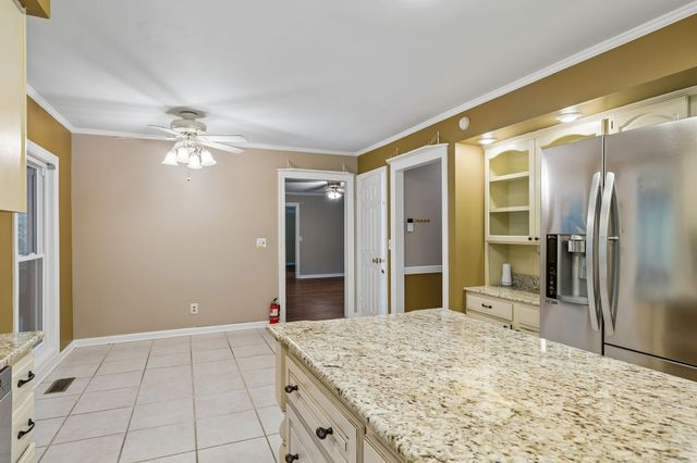 1912 Graceland Dr, Goodlettsville, TN 37072
