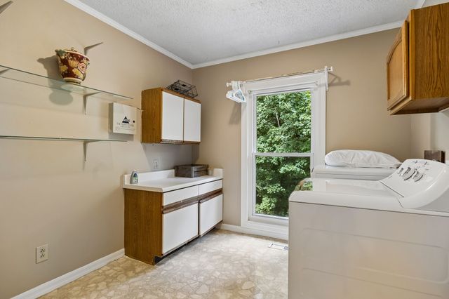1912 Graceland Dr, Goodlettsville, TN 37072